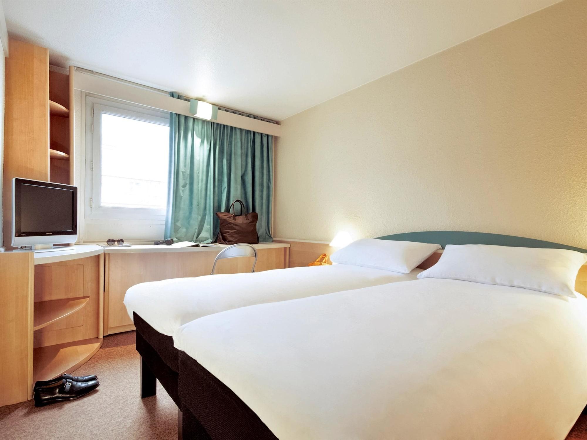 Ibis Poitiers Sud Exterior foto