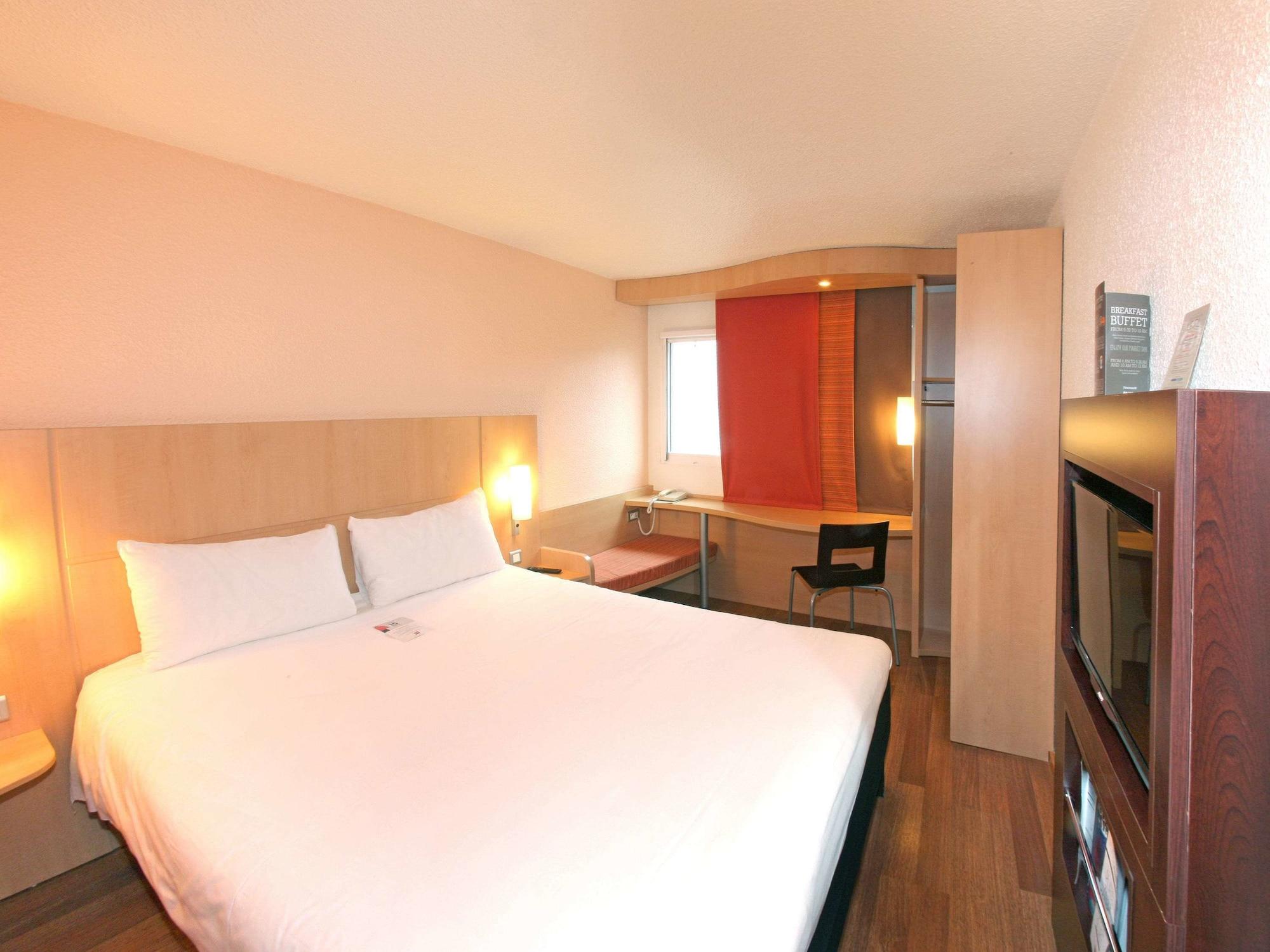 Ibis Poitiers Sud Exterior foto