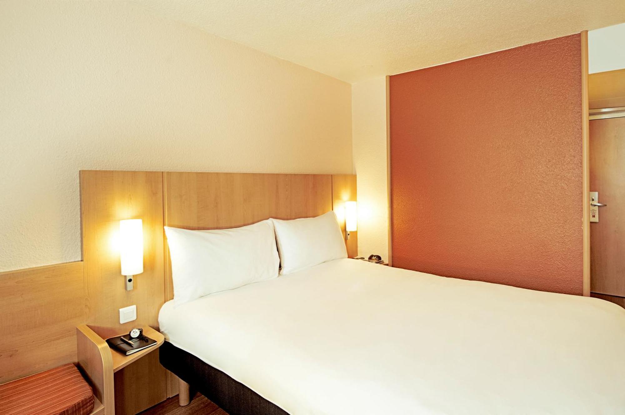 Ibis Poitiers Sud Quarto foto