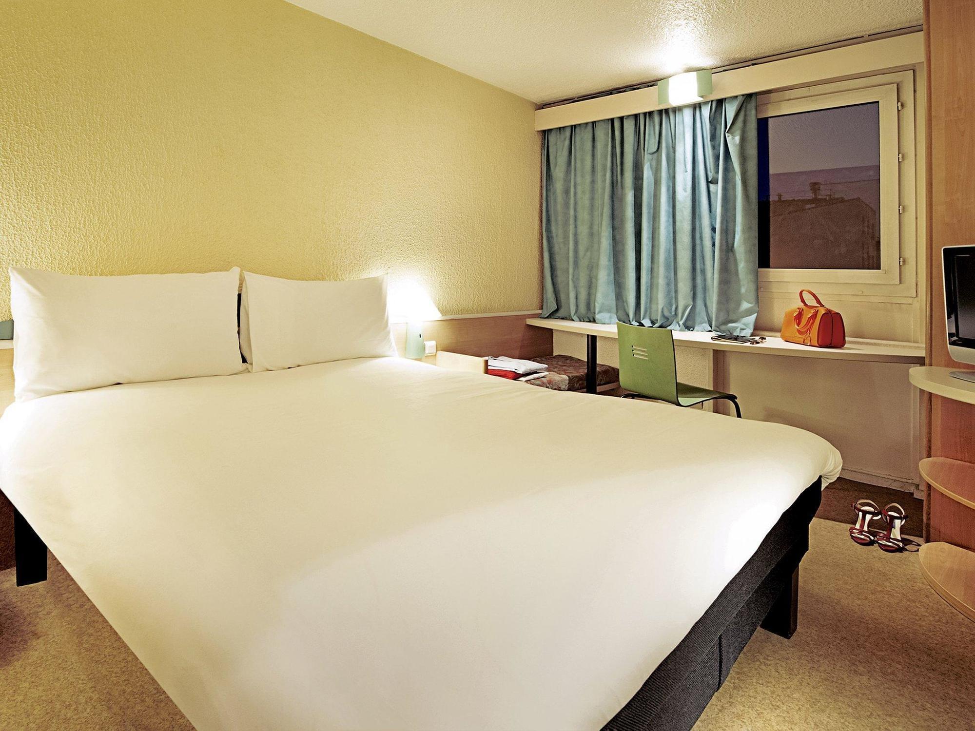 Ibis Poitiers Sud Exterior foto