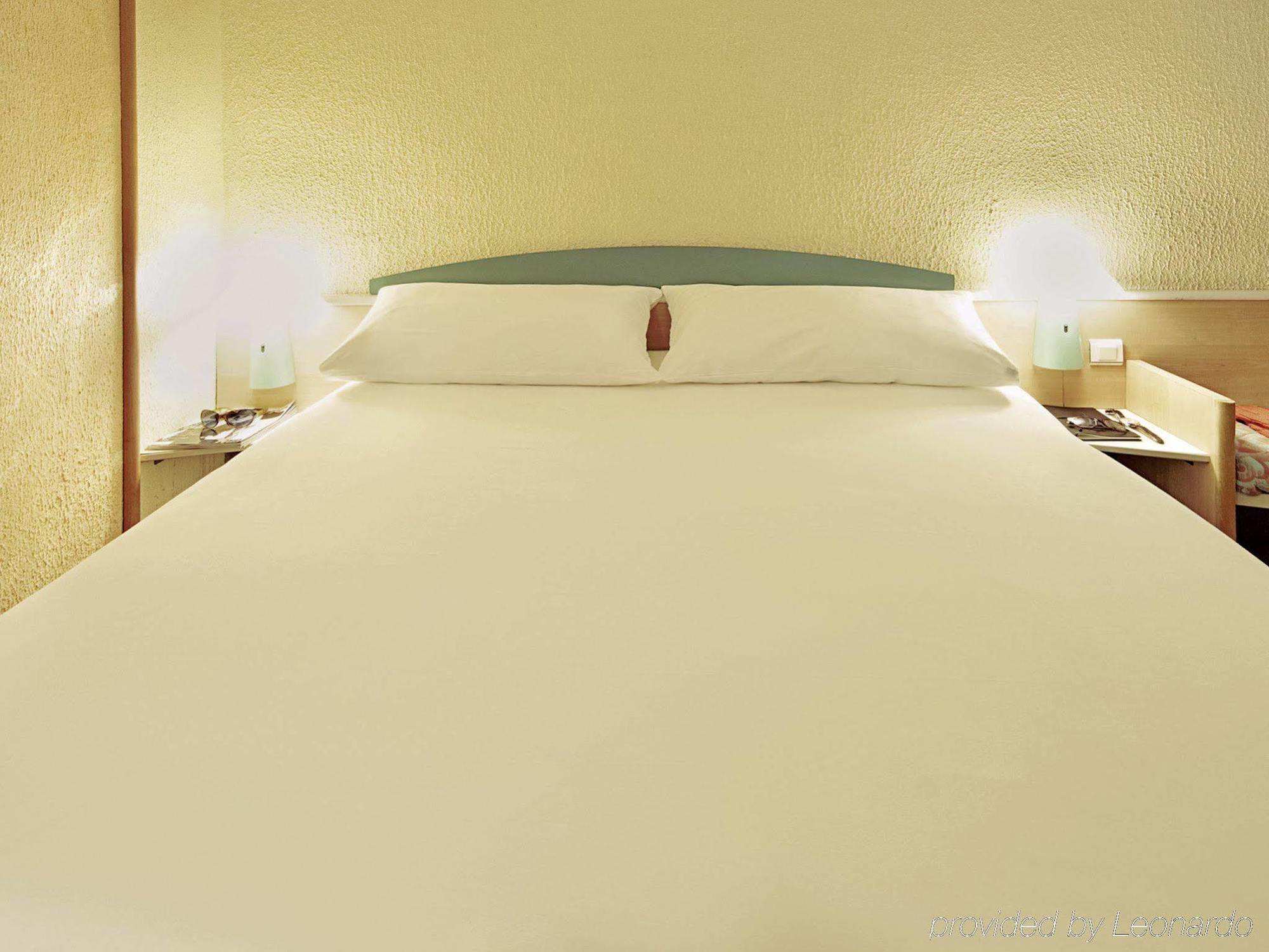 Ibis Poitiers Sud Exterior foto